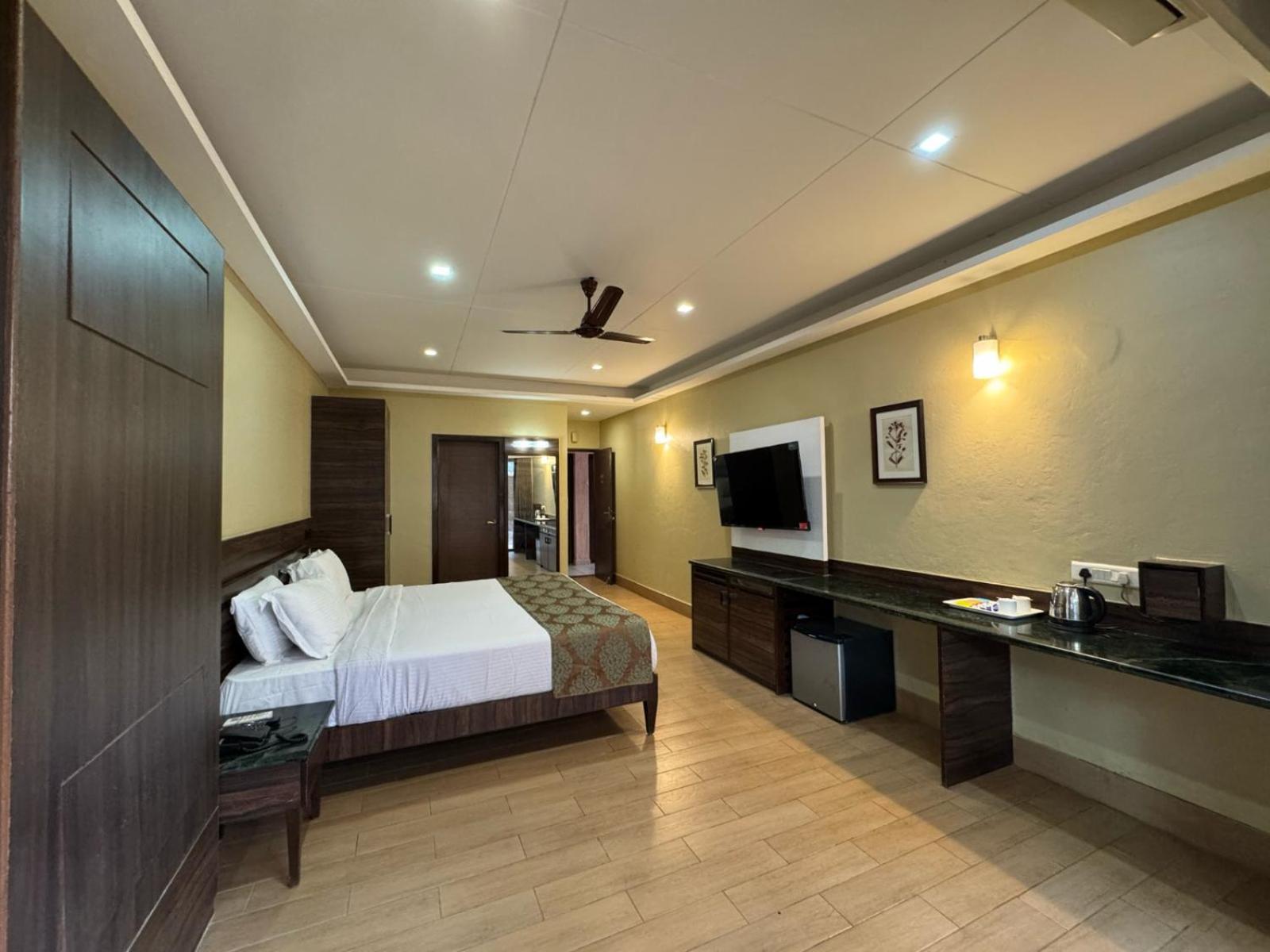 Upper Deck Resort - Stay And Relax At The Highest Peak Lonavala Εξωτερικό φωτογραφία