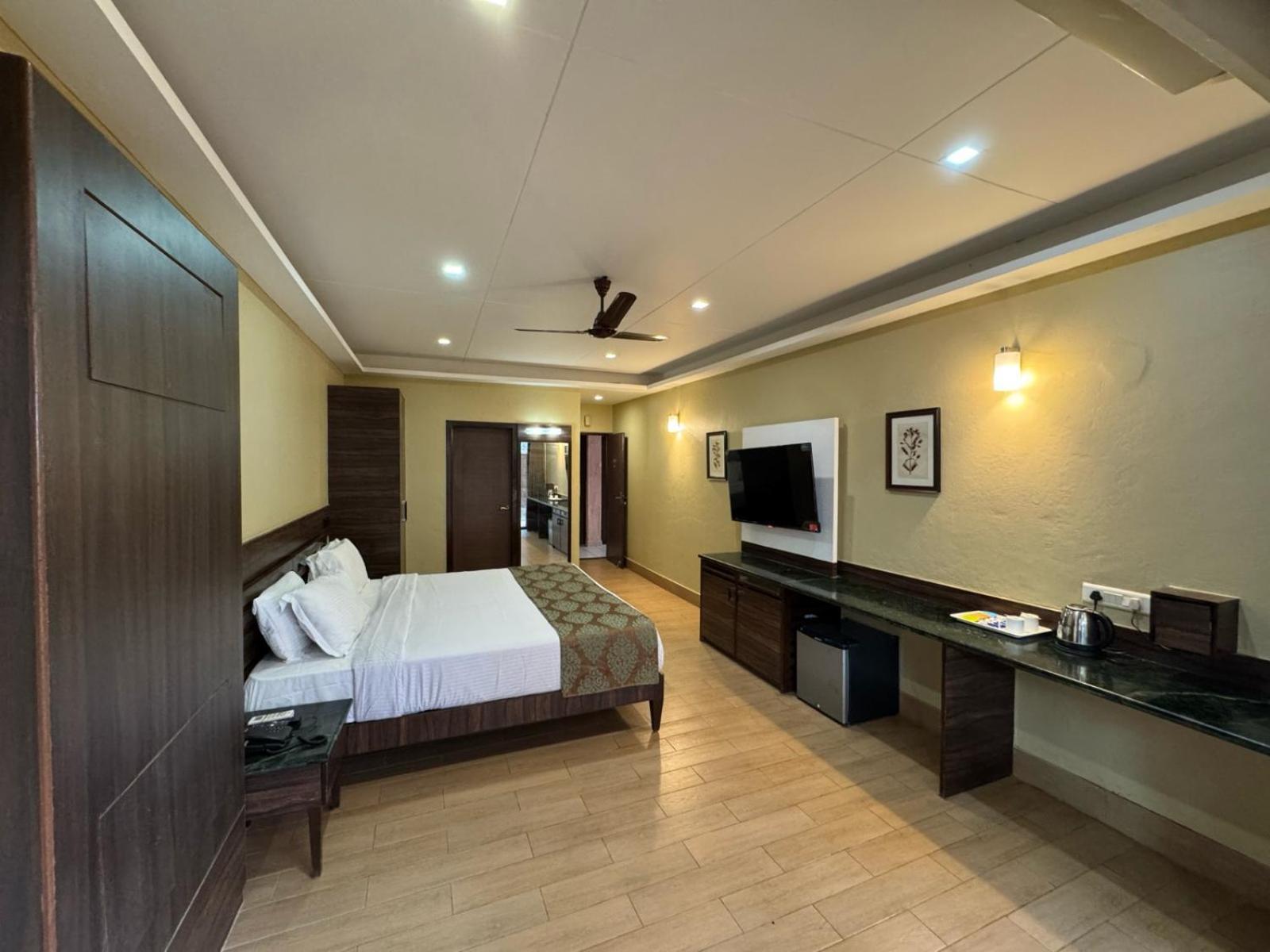 Upper Deck Resort - Stay And Relax At The Highest Peak Lonavala Εξωτερικό φωτογραφία